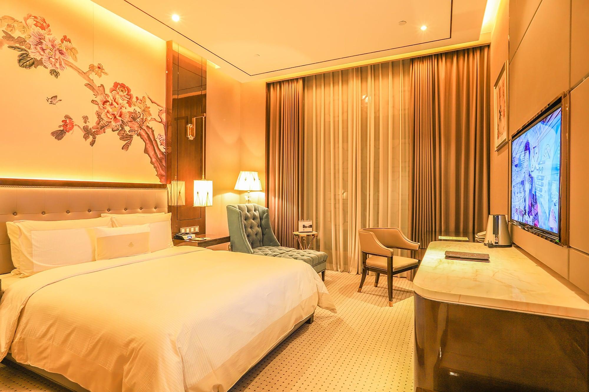 Royal Garden Hotel Shanghai-Free Shuttle To And From Disney & Pvg & Close Metro Line2 Easy To Sha New Expo מראה חיצוני תמונה