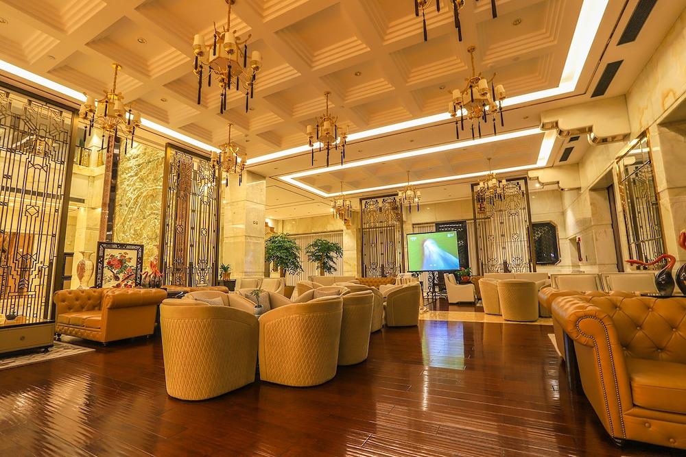 Royal Garden Hotel Shanghai-Free Shuttle To And From Disney & Pvg & Close Metro Line2 Easy To Sha New Expo מראה חיצוני תמונה
