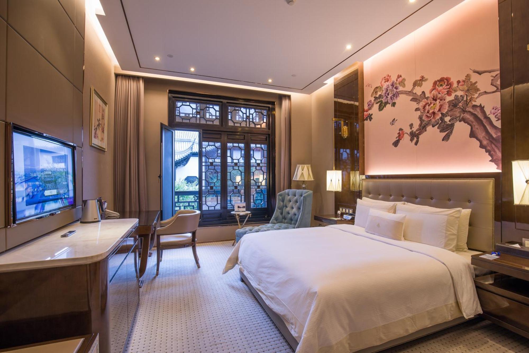 Royal Garden Hotel Shanghai-Free Shuttle To And From Disney & Pvg & Close Metro Line2 Easy To Sha New Expo מראה חיצוני תמונה