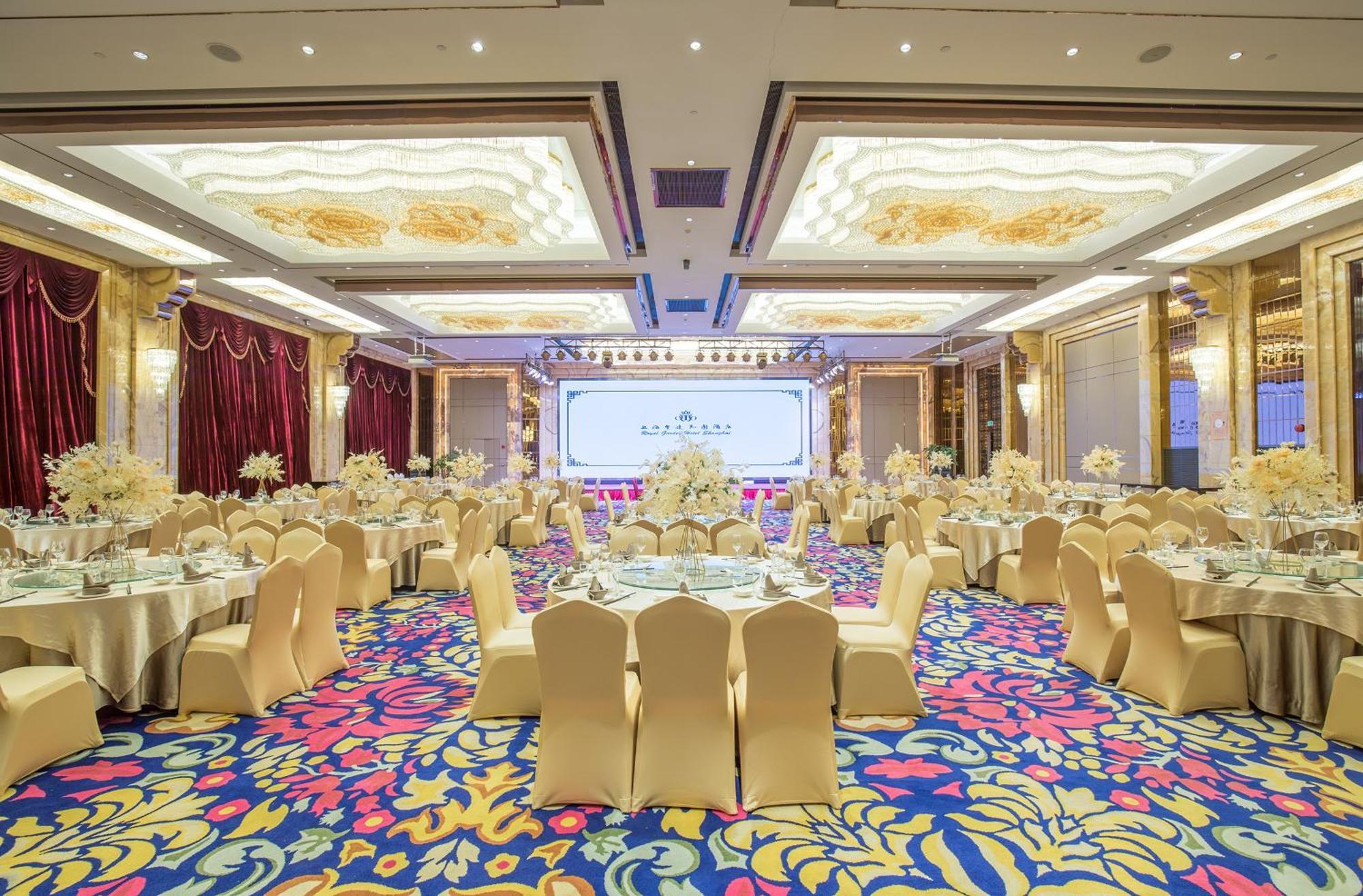 Royal Garden Hotel Shanghai-Free Shuttle To And From Disney & Pvg & Close Metro Line2 Easy To Sha New Expo מראה חיצוני תמונה