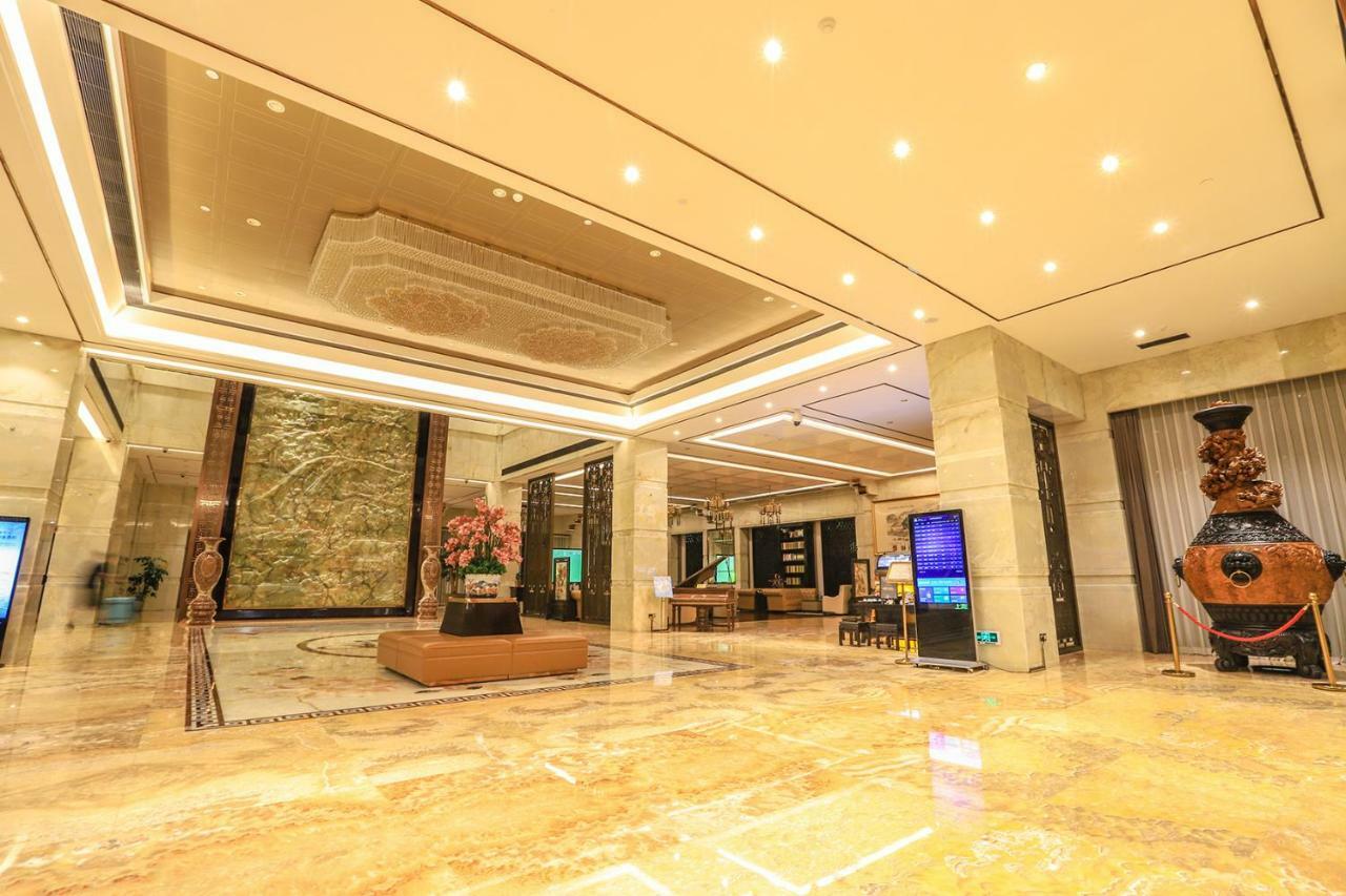 Royal Garden Hotel Shanghai-Free Shuttle To And From Disney & Pvg & Close Metro Line2 Easy To Sha New Expo מראה חיצוני תמונה