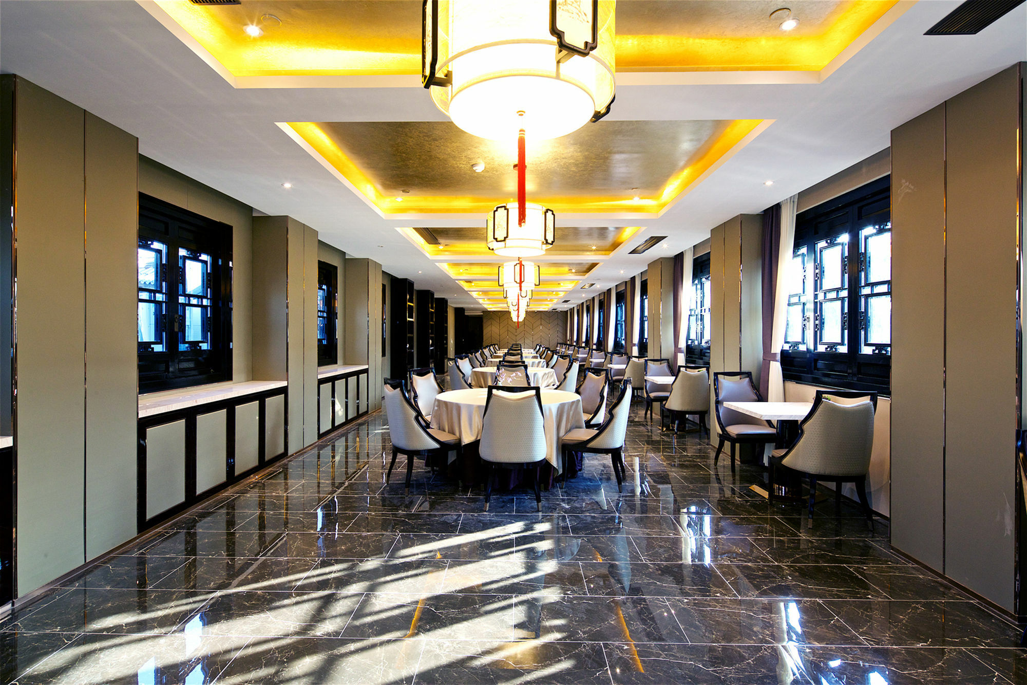 Royal Garden Hotel Shanghai-Free Shuttle To And From Disney & Pvg & Close Metro Line2 Easy To Sha New Expo מראה חיצוני תמונה