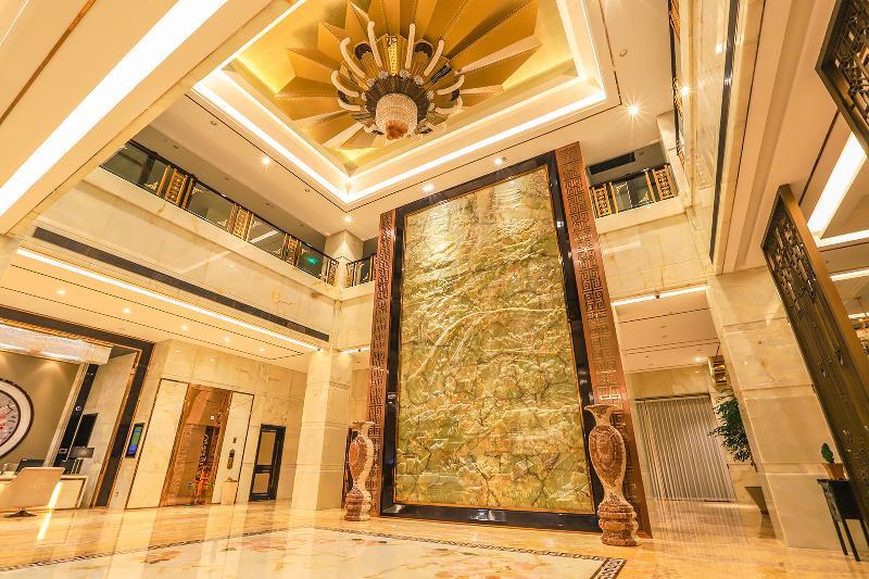 Royal Garden Hotel Shanghai-Free Shuttle To And From Disney & Pvg & Close Metro Line2 Easy To Sha New Expo מראה חיצוני תמונה
